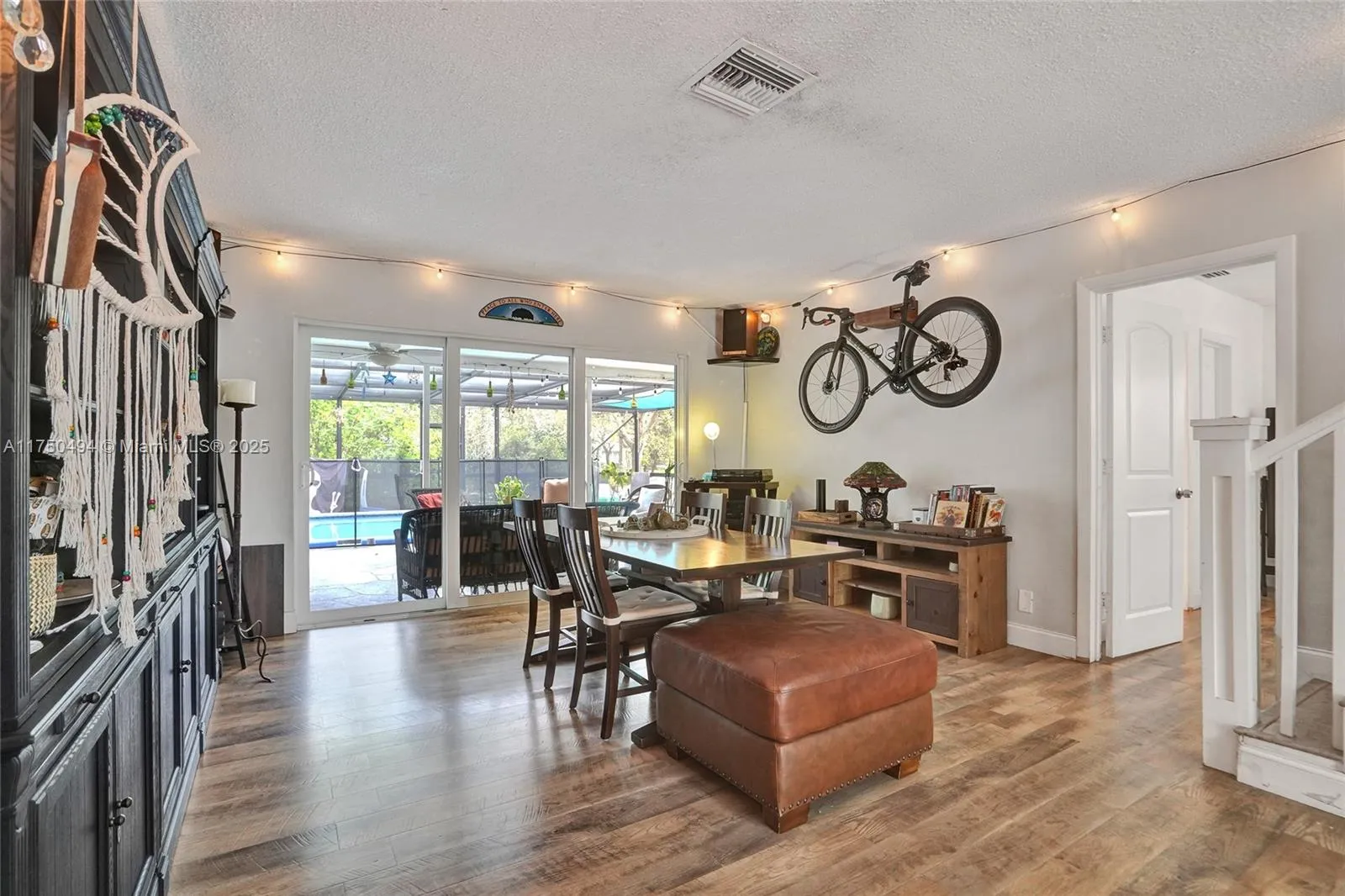 Coconut Creek, Florida 33066, United States, 4 Bedrooms Bedrooms, ,4 BathroomsBathrooms,Residential,Pending,78538