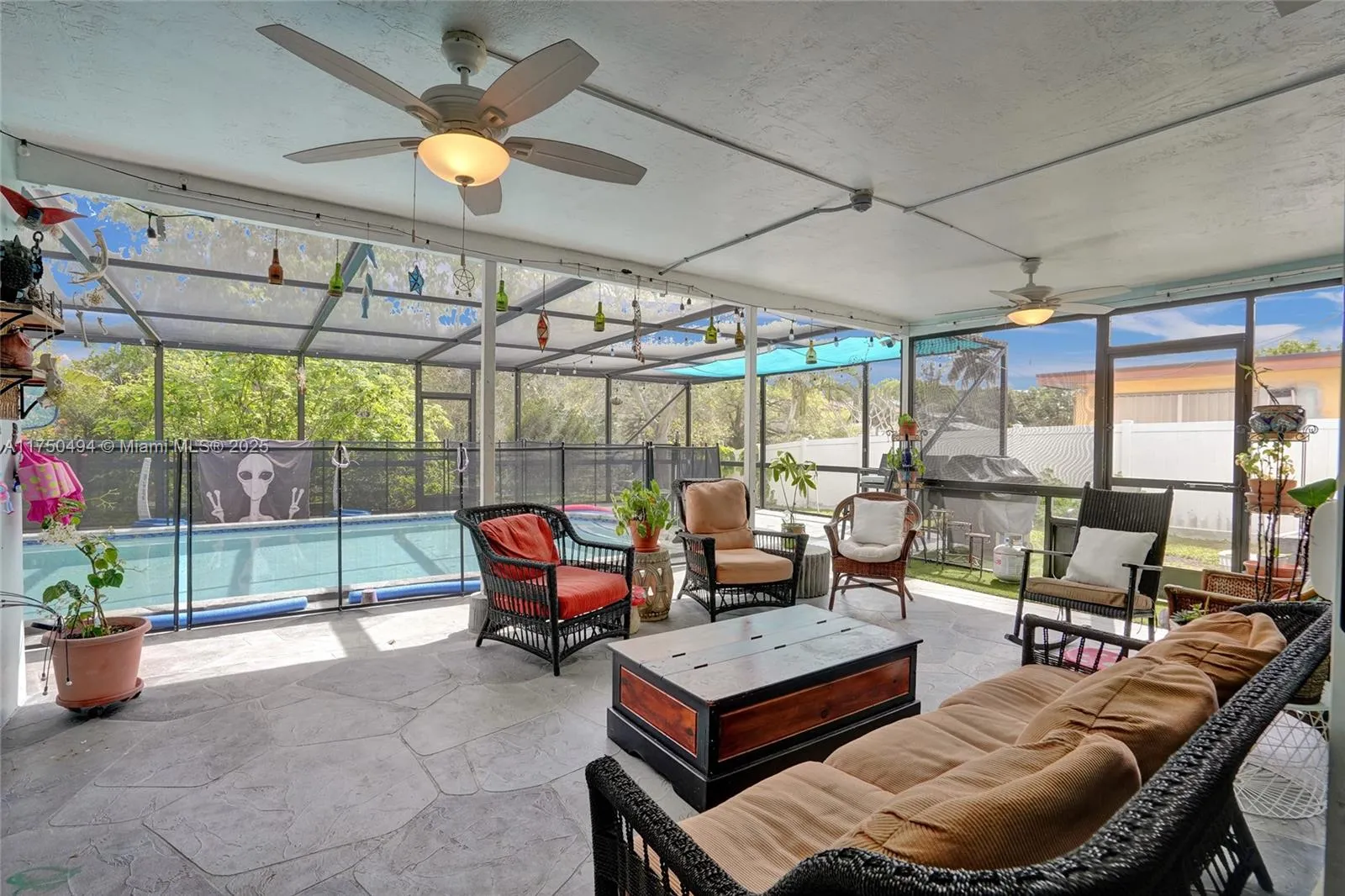 Coconut Creek, Florida 33066, United States, 4 Bedrooms Bedrooms, ,4 BathroomsBathrooms,Residential,Pending,78538