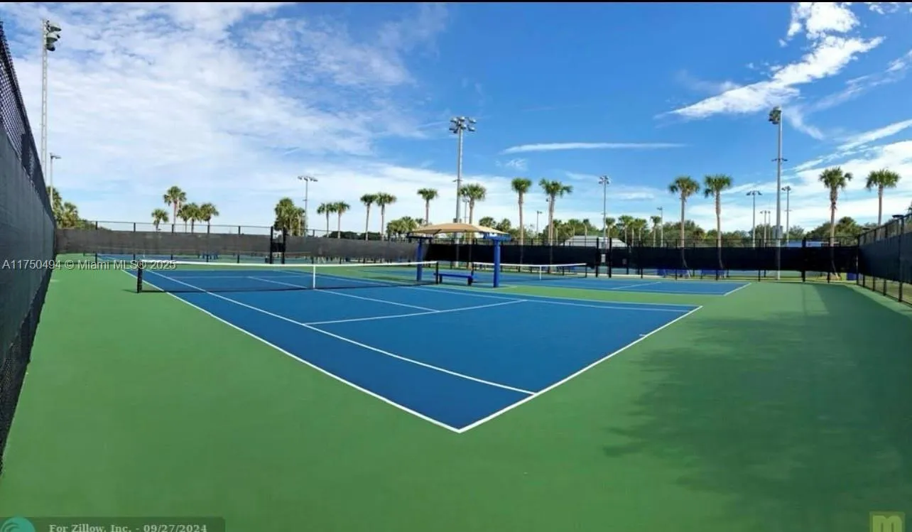 Coconut Creek, Florida 33066, United States, 4 Bedrooms Bedrooms, ,4 BathroomsBathrooms,Residential,Pending,78538