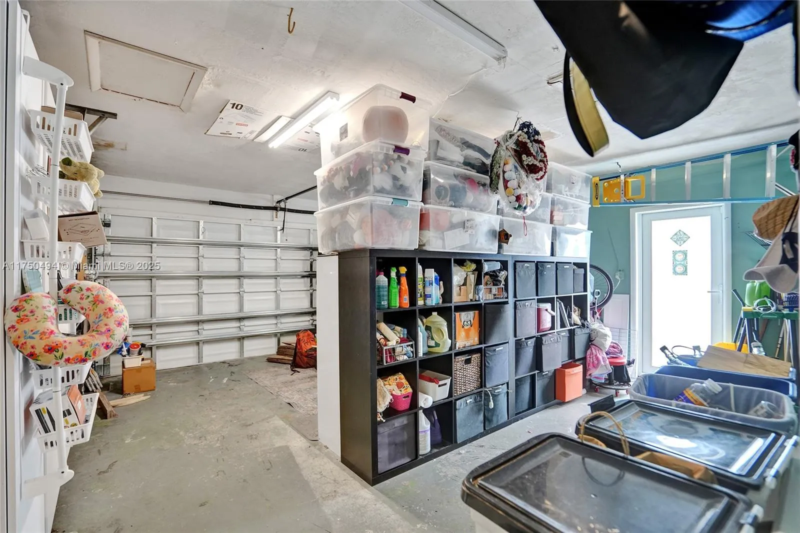 Coconut Creek, Florida 33066, United States, 4 Bedrooms Bedrooms, ,4 BathroomsBathrooms,Residential,Pending,78538