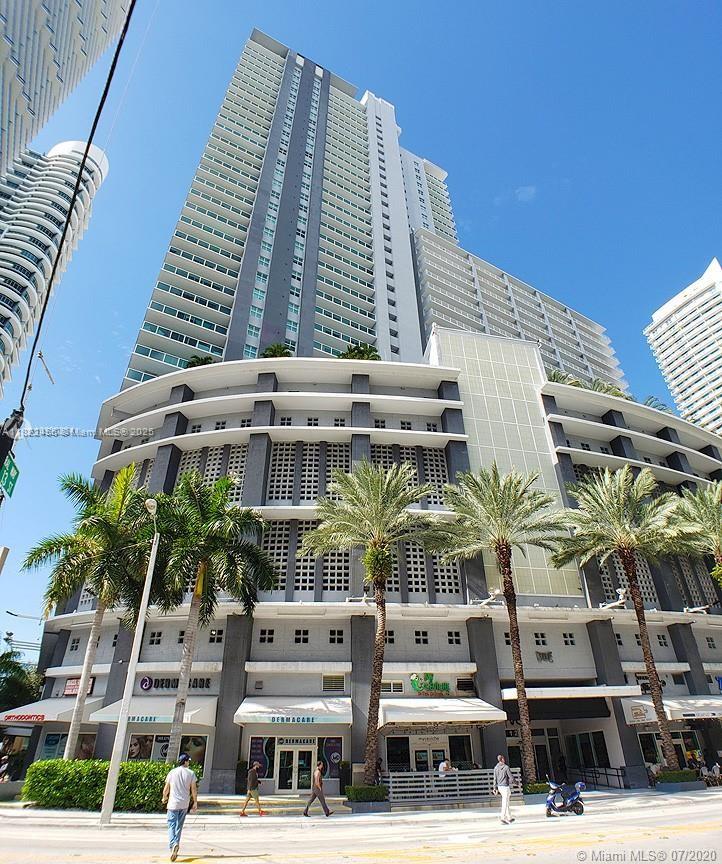 Totally renovated 3/2 largest corner unit over 1551 SF. Centrally located in the heart of Brickell. This unit has a wrap-around balcony with great city and water view. Full size washer & dryer in laundry room. Side windows make a light and bright interior. 2 parking space assigned. One block to the Metro Mover, train, Publix and Brickell City Center. Building amenities include valet parking, 24-hour security, fitness centre, spa, large clubroom, as well as a beautiful Pool area with private cabanas. This is a MUST SEE