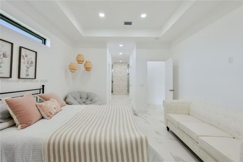 Tiny photo for 655 N Olivo St, Clewiston, FL 33440 (MLS # A12006499)