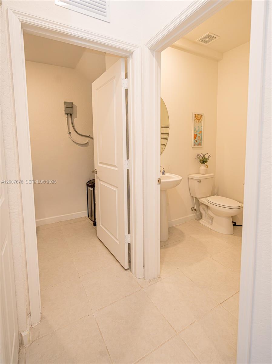 CAMBRIDGE ESTATES FIRST A - Residential