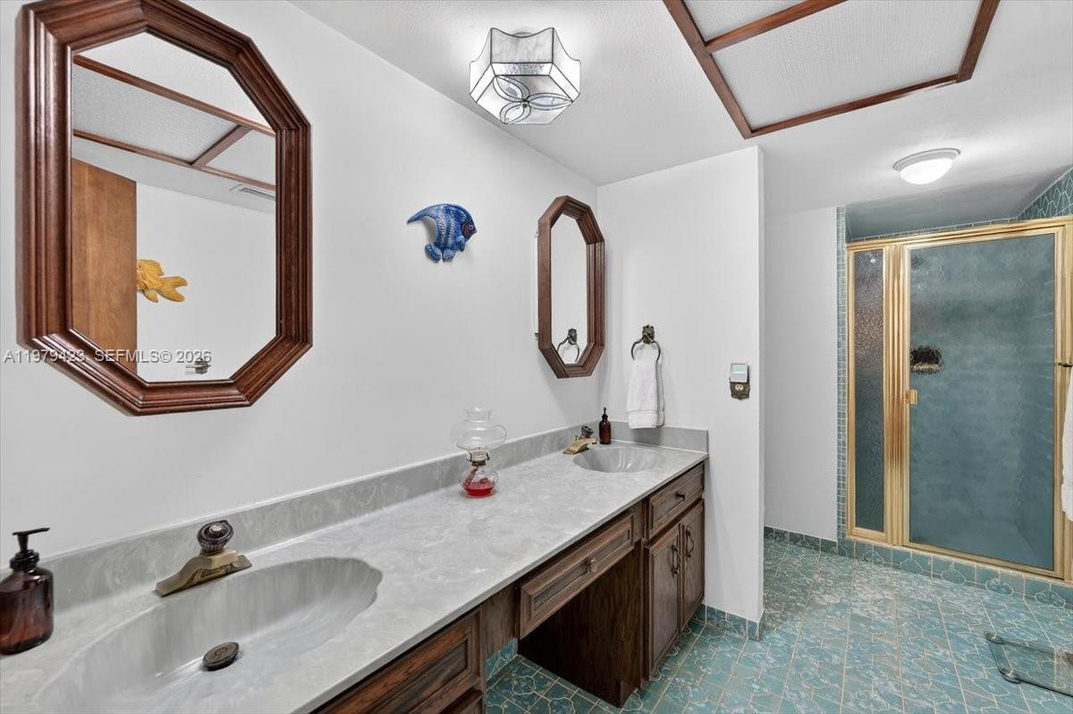 OLD CUTLER GROVE - Residential