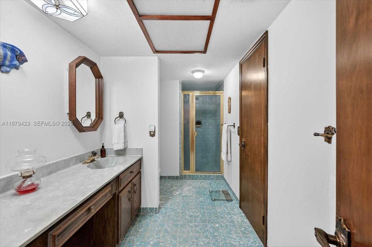 OLD CUTLER GROVE - Residential