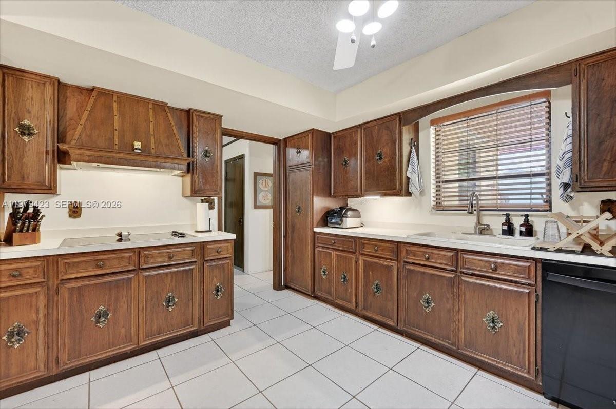 OLD CUTLER GROVE - Residential