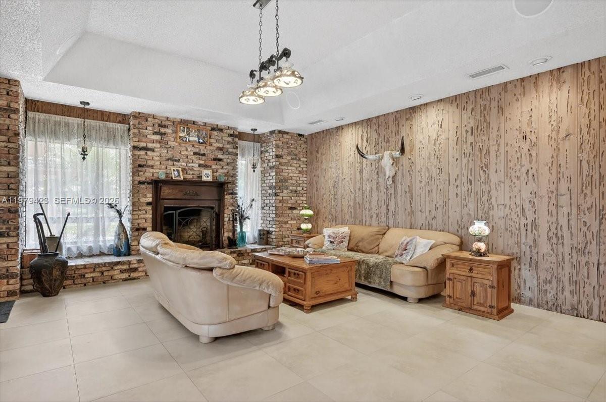 OLD CUTLER GROVE - Residential