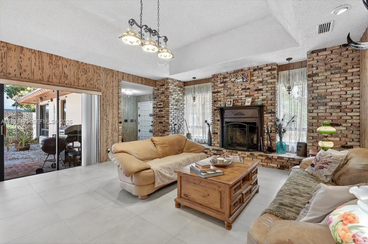 OLD CUTLER GROVE - Residential