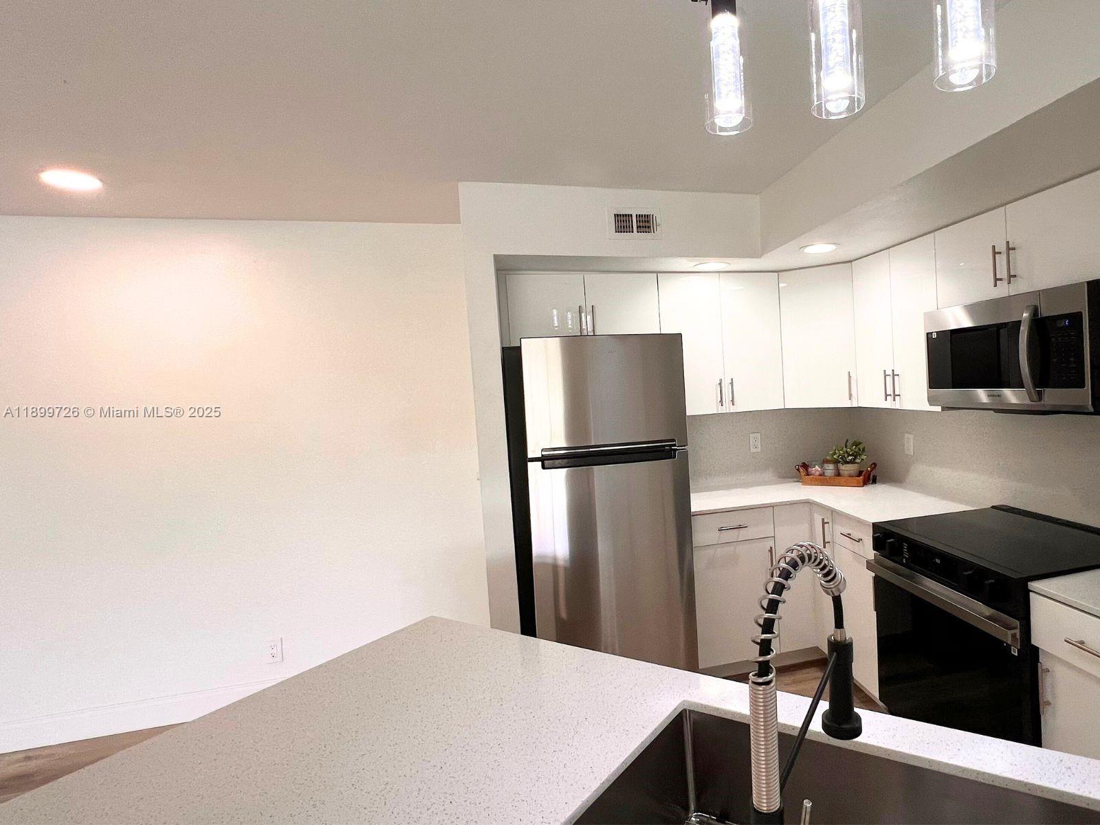 ISLES AT LAGO MAR CONDO - Residential Lease