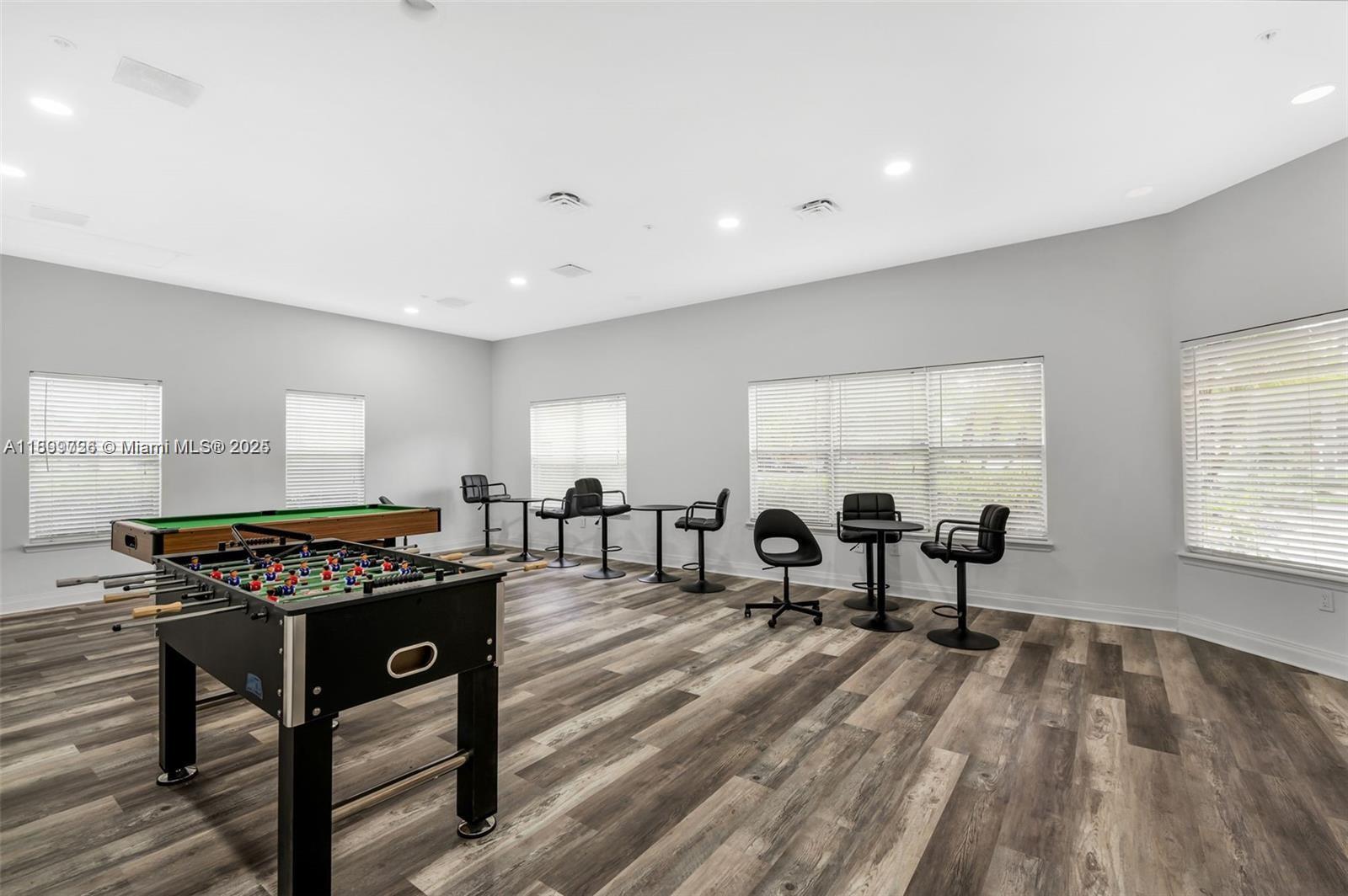 ISLES AT LAGO MAR CONDO - Residential Lease