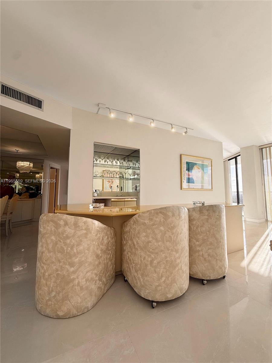 HAMPTONS WEST CONDO - Residential