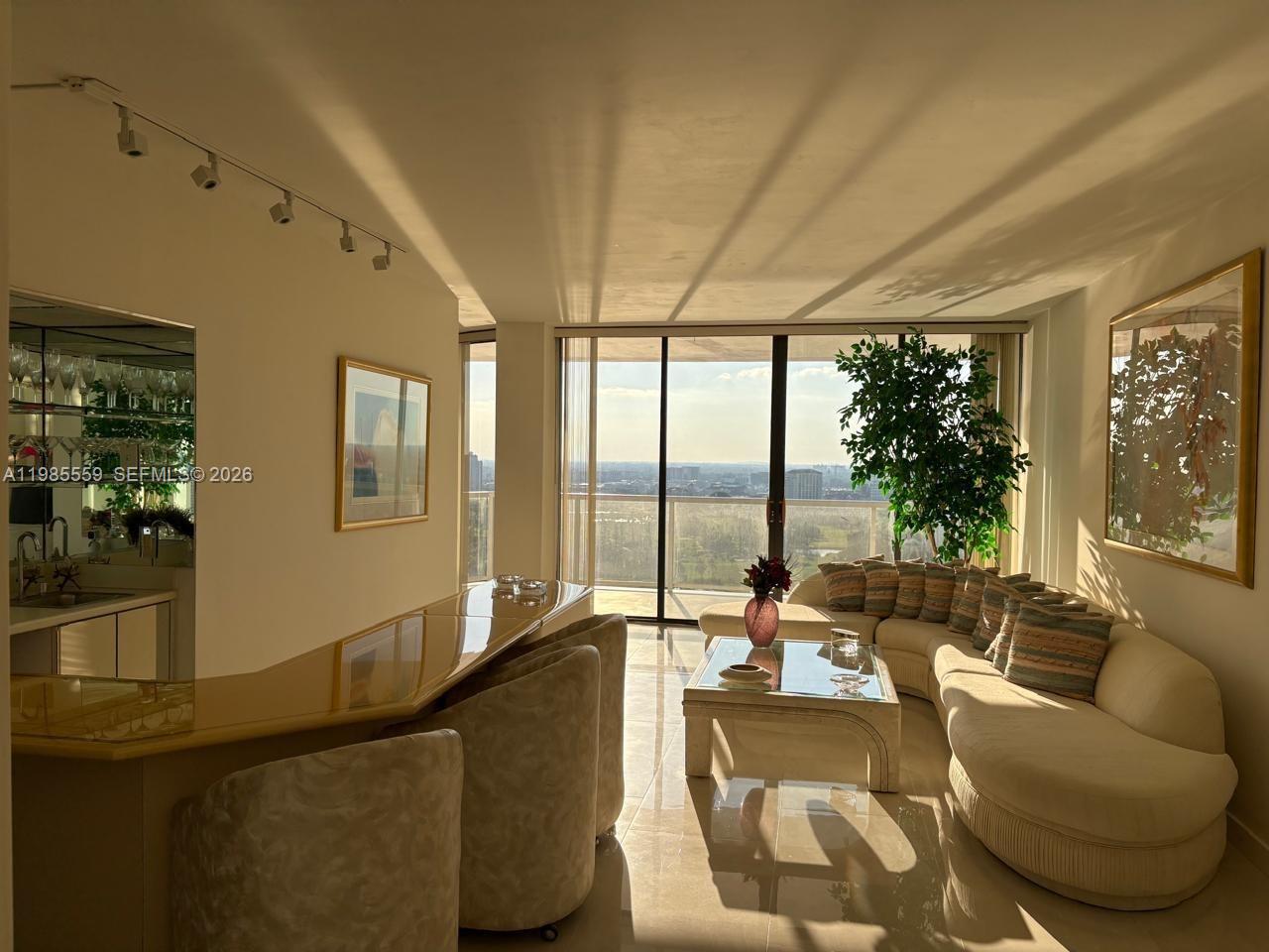 HAMPTONS WEST CONDO - Residential