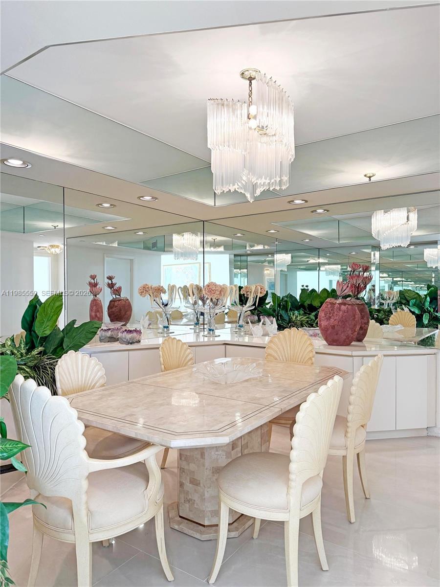 HAMPTONS WEST CONDO - Residential