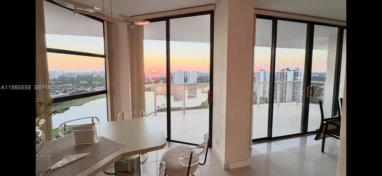 HAMPTONS WEST CONDO - Residential