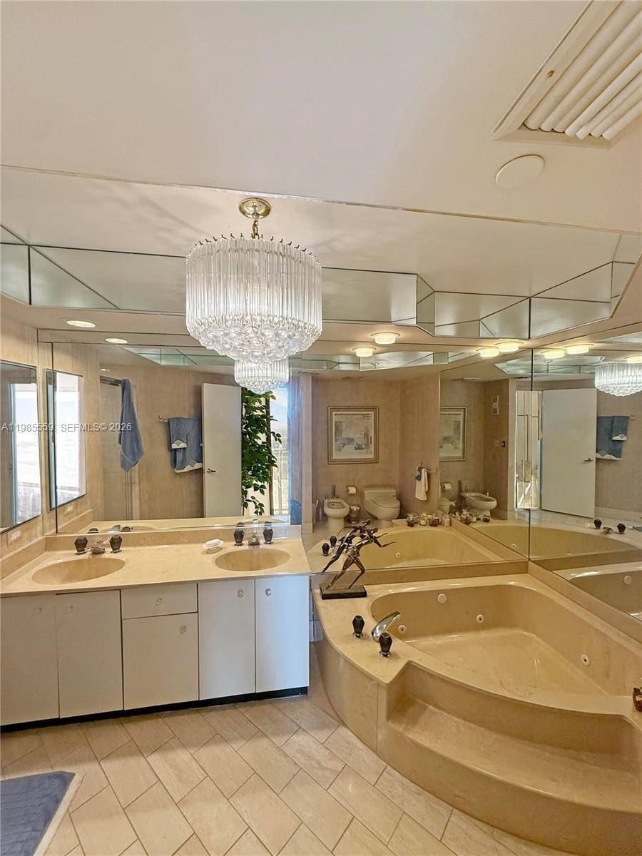 HAMPTONS WEST CONDO - Residential