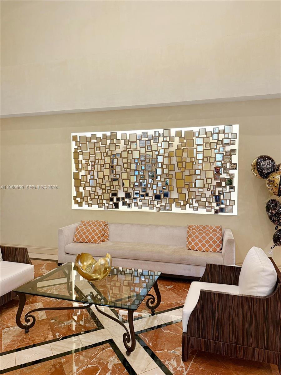 HAMPTONS WEST CONDO - Residential