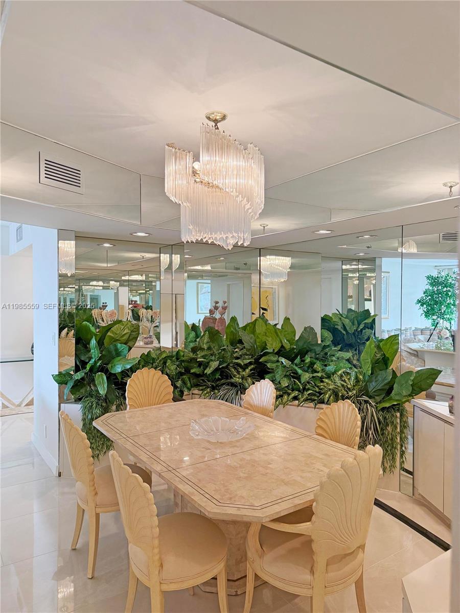 HAMPTONS WEST CONDO - Residential