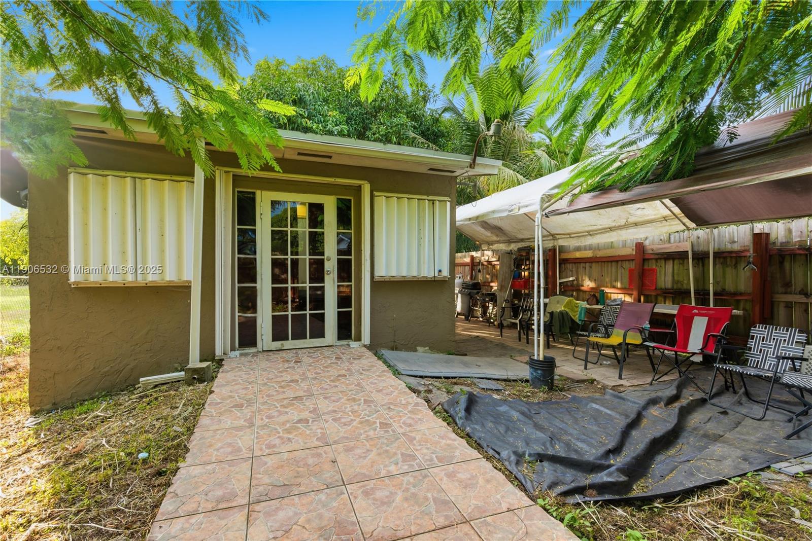 No subdi - Residential