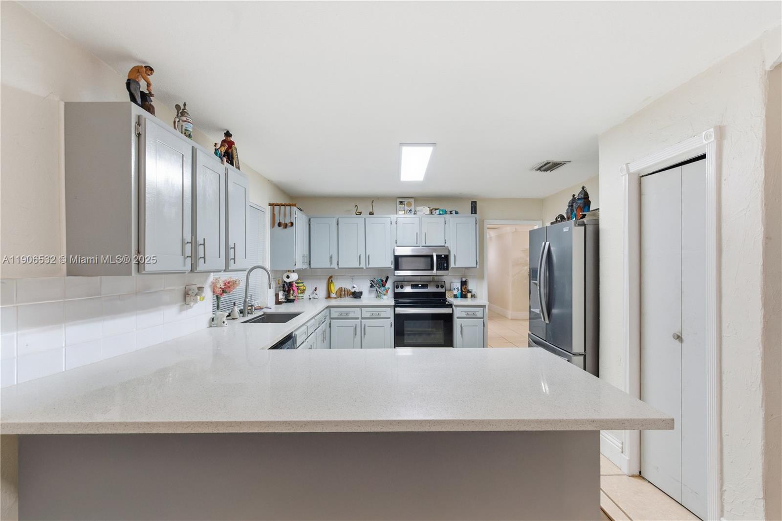 No subdi - Residential