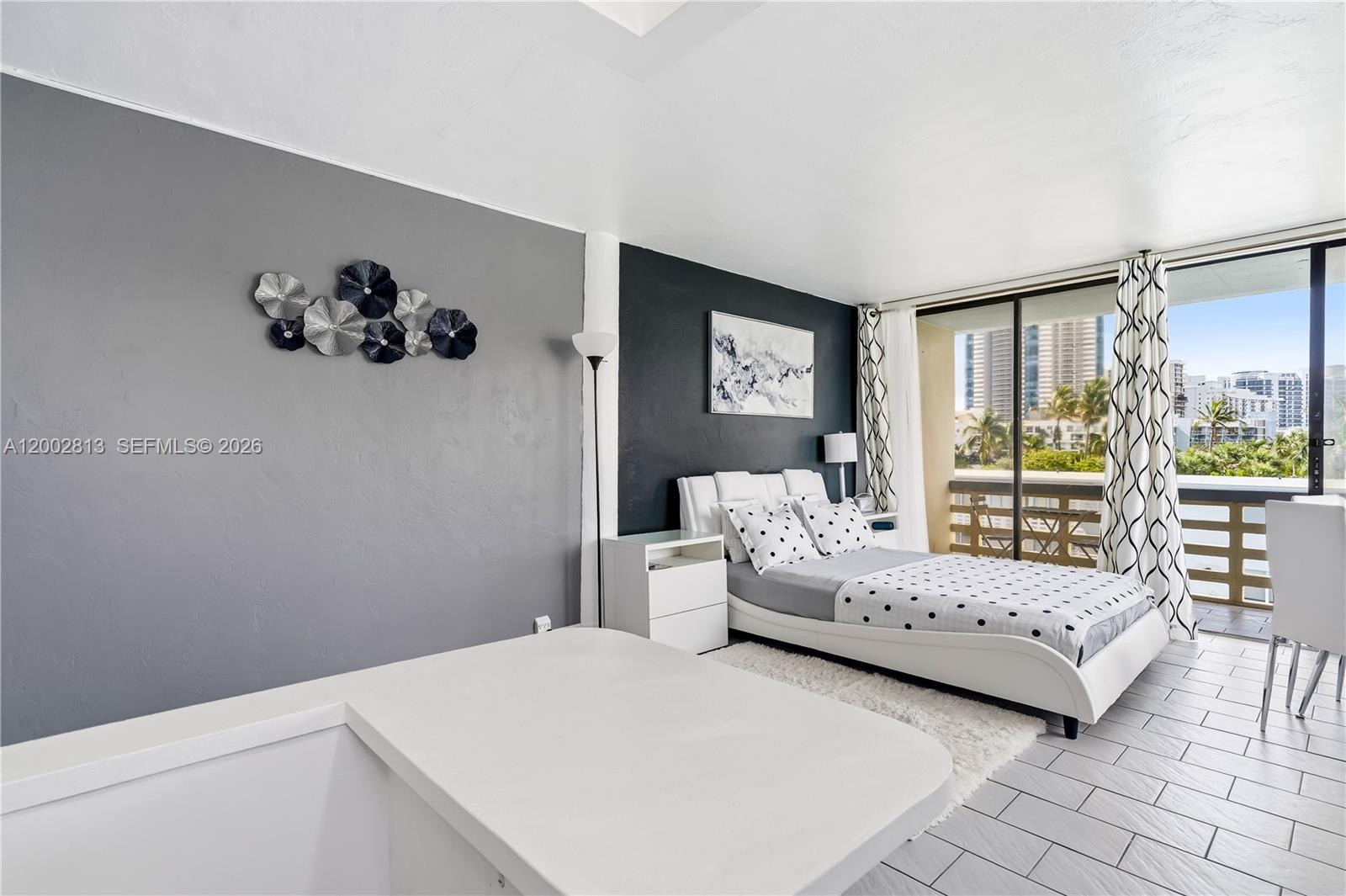 6484 Indian Creek Dr 317