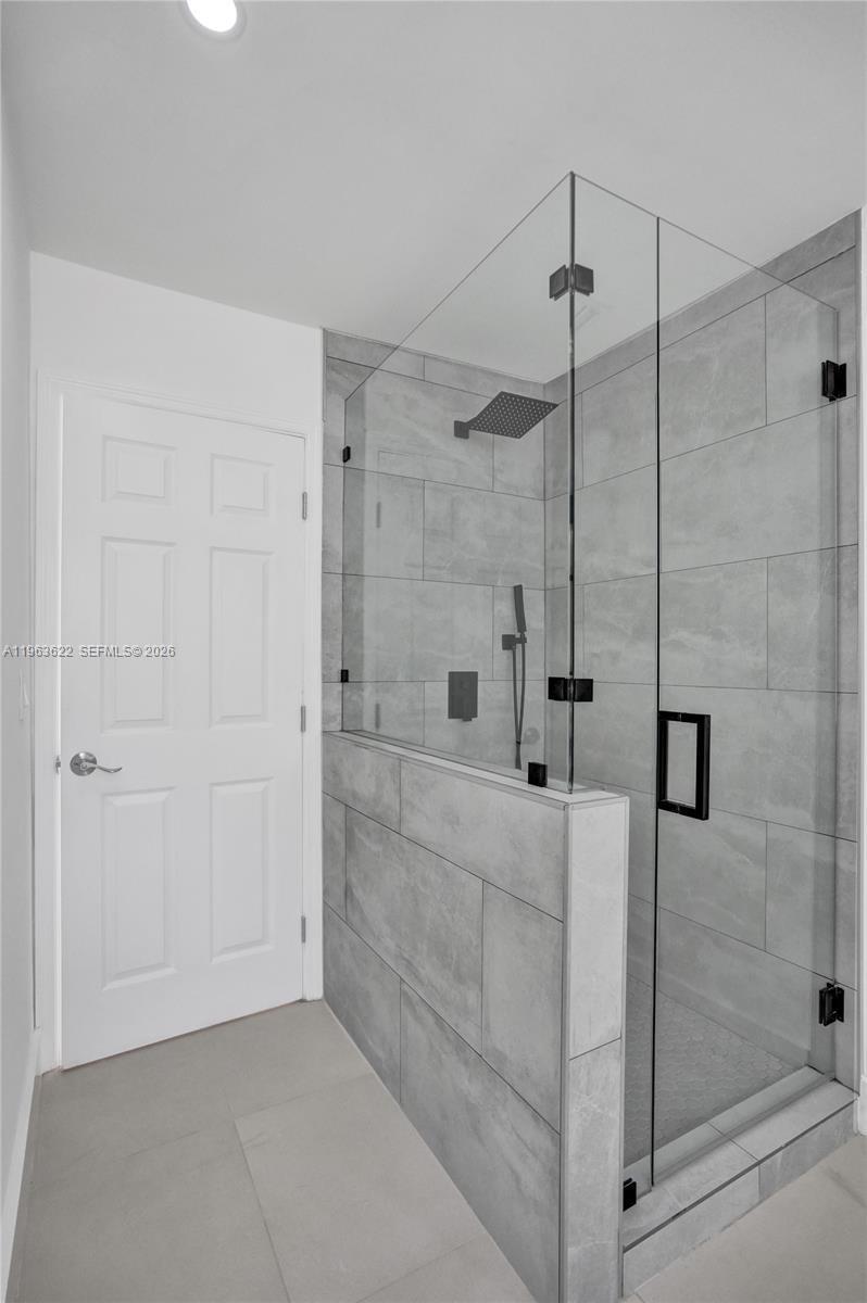 Hollywood Lawns - Residential