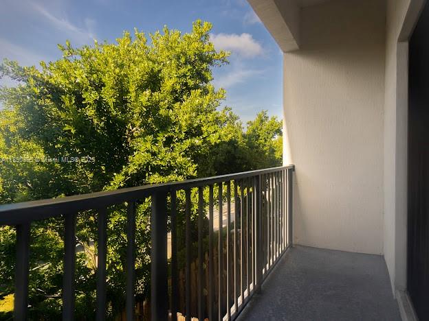 APEX AT PARK CENTRAL COND - Residential