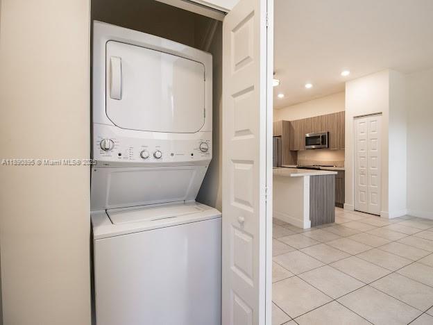 APEX AT PARK CENTRAL COND - Residential
