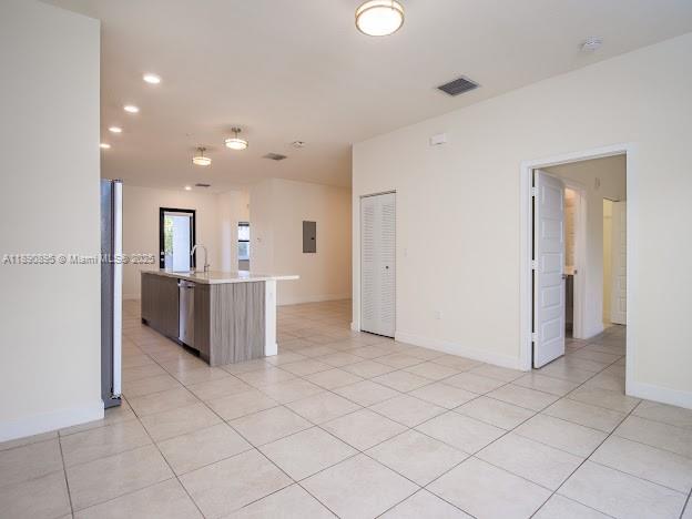 APEX AT PARK CENTRAL COND - Residential