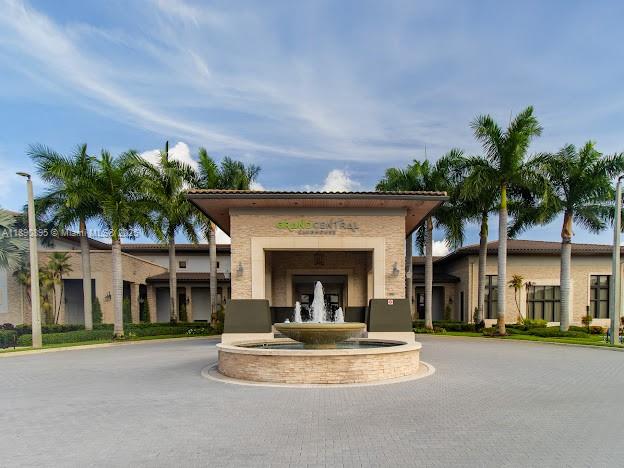 APEX AT PARK CENTRAL COND - Residential
