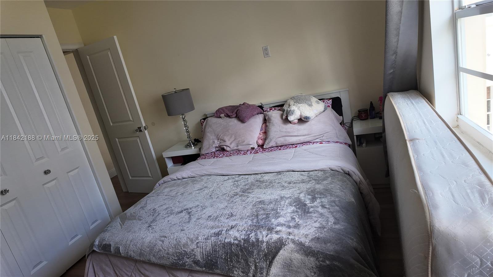 1535 MERIDIAN AVE CONDO - Residential