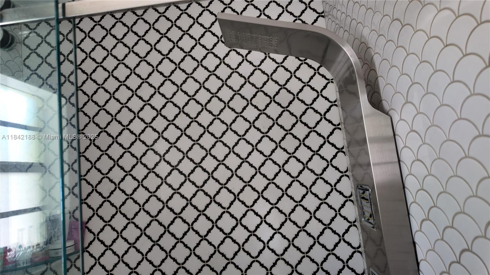 1535 MERIDIAN AVE CONDO - Residential