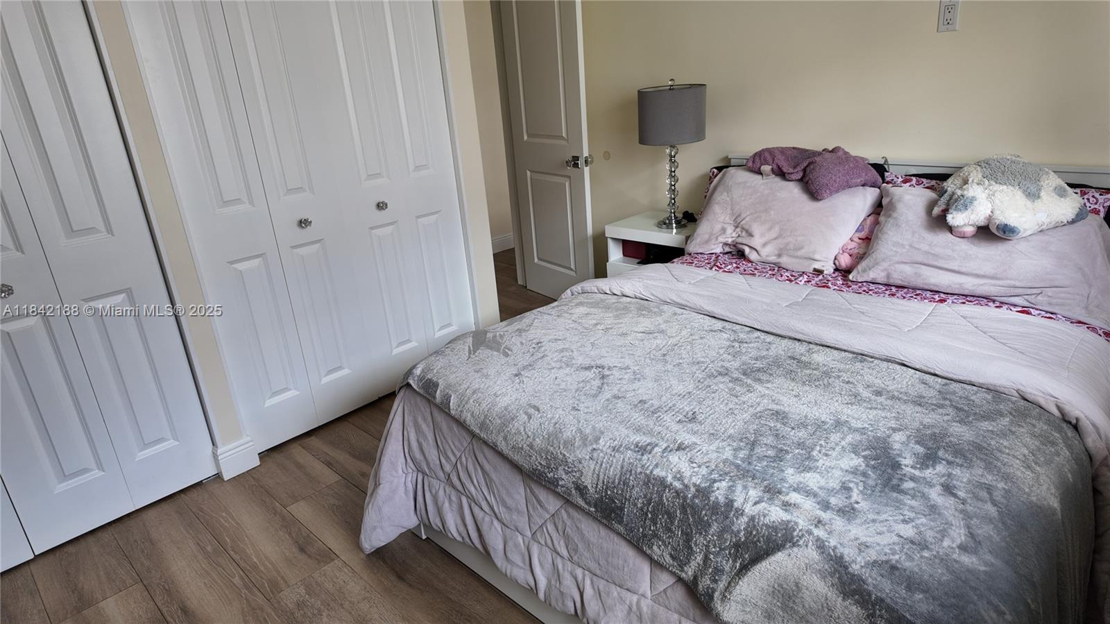 1535 MERIDIAN AVE CONDO - Residential