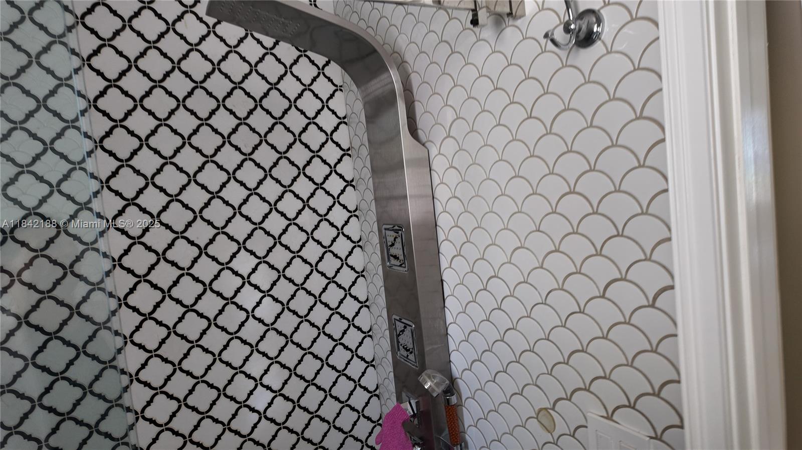 1535 MERIDIAN AVE CONDO - Residential