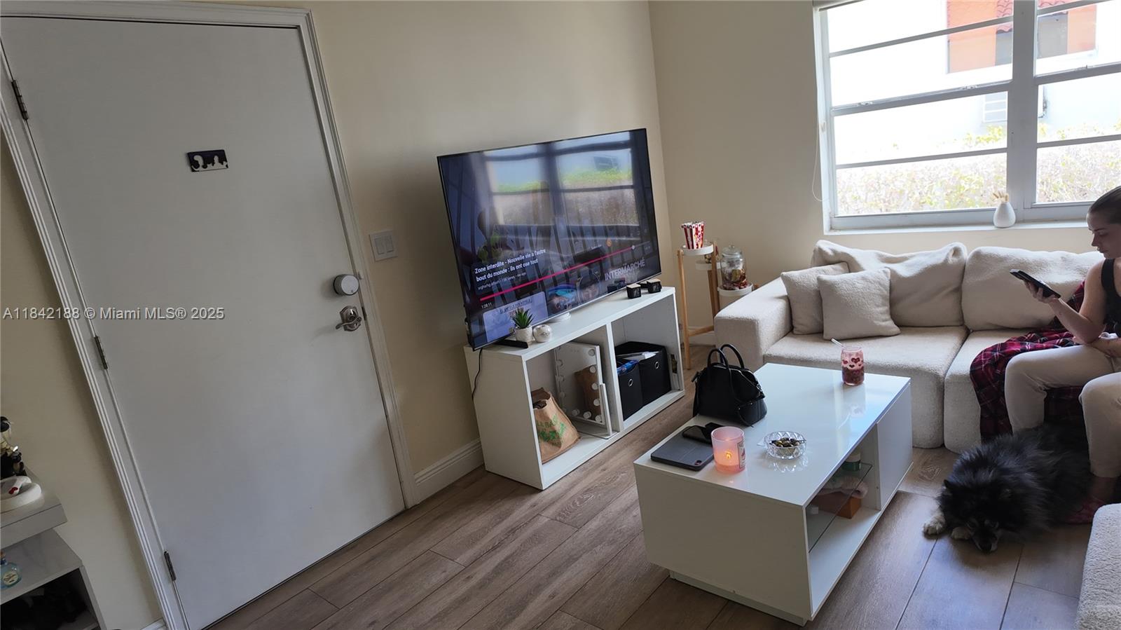 1535 MERIDIAN AVE CONDO - Residential