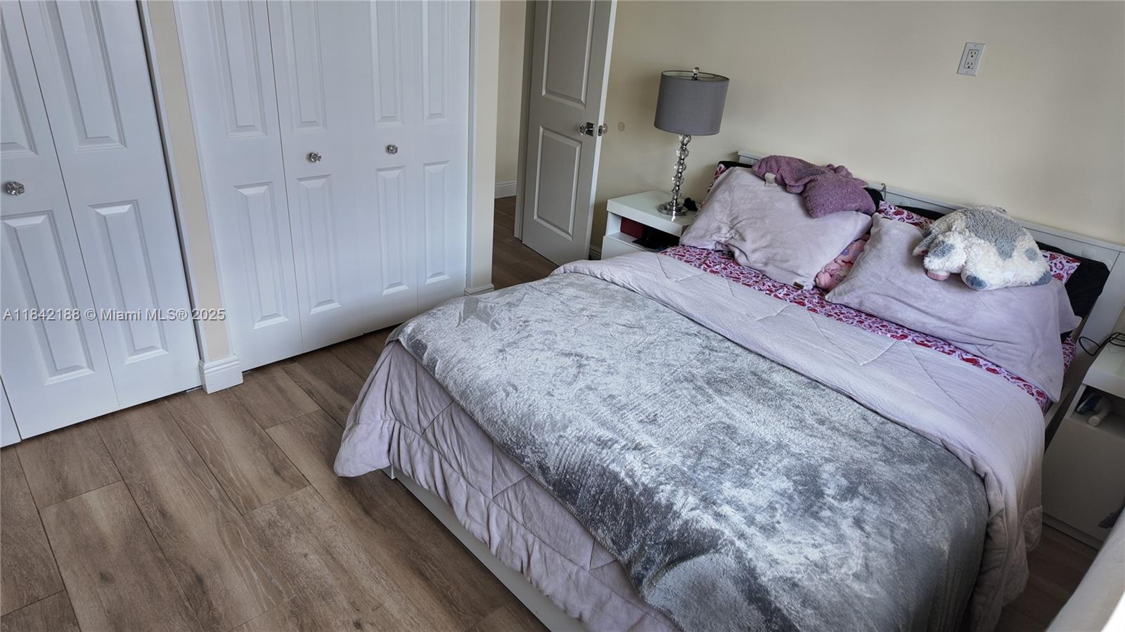 1535 MERIDIAN AVE CONDO - Residential