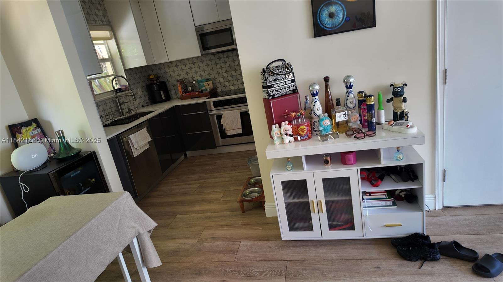 1535 MERIDIAN AVE CONDO - Residential