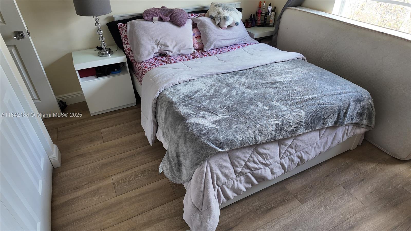 1535 MERIDIAN AVE CONDO - Residential