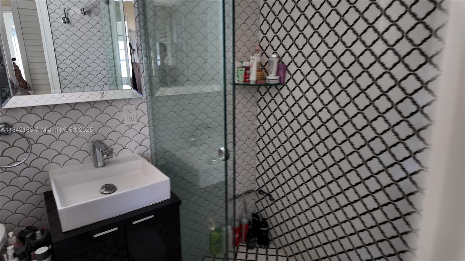 1535 MERIDIAN AVE CONDO - Residential