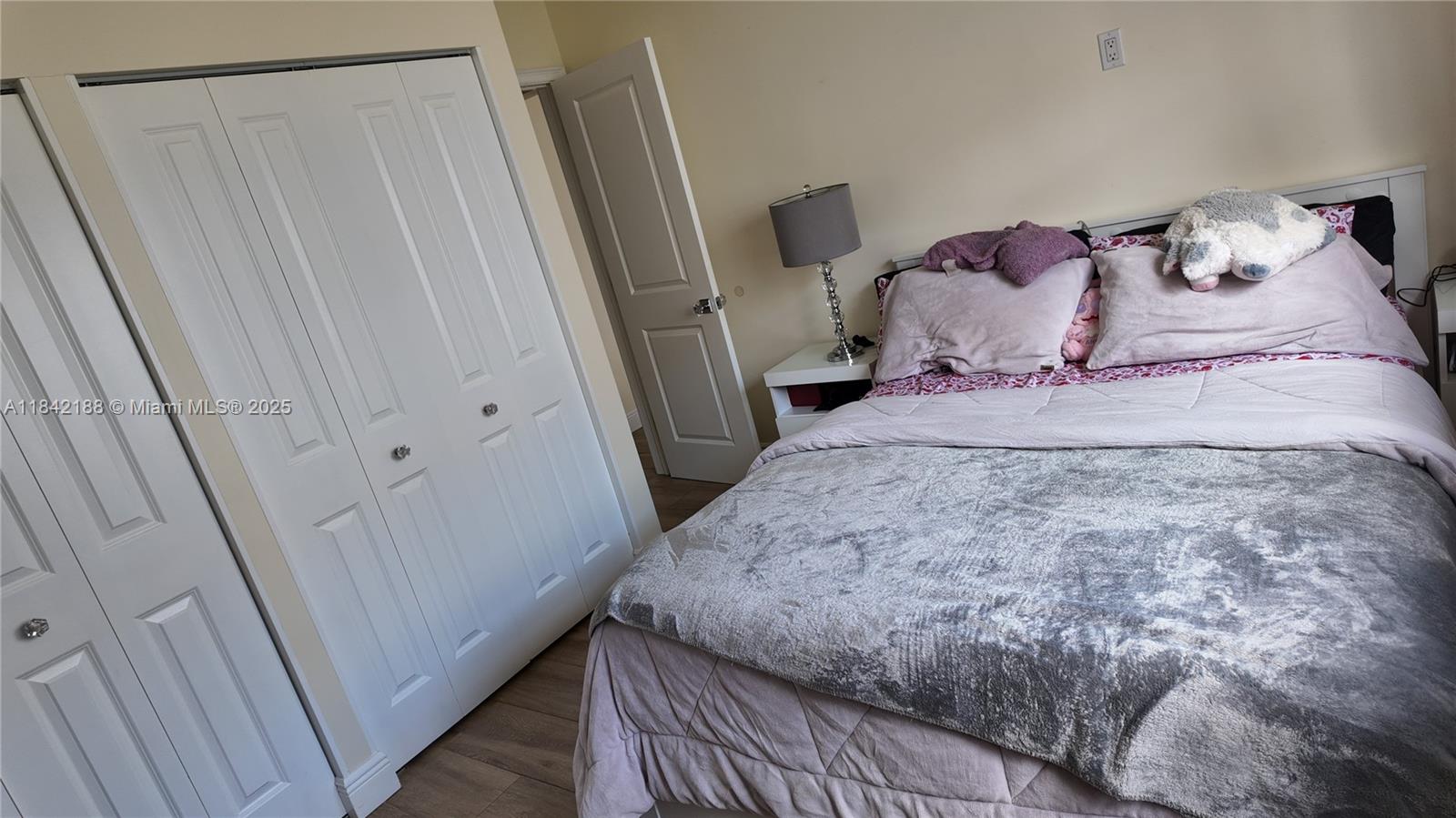 1535 MERIDIAN AVE CONDO - Residential