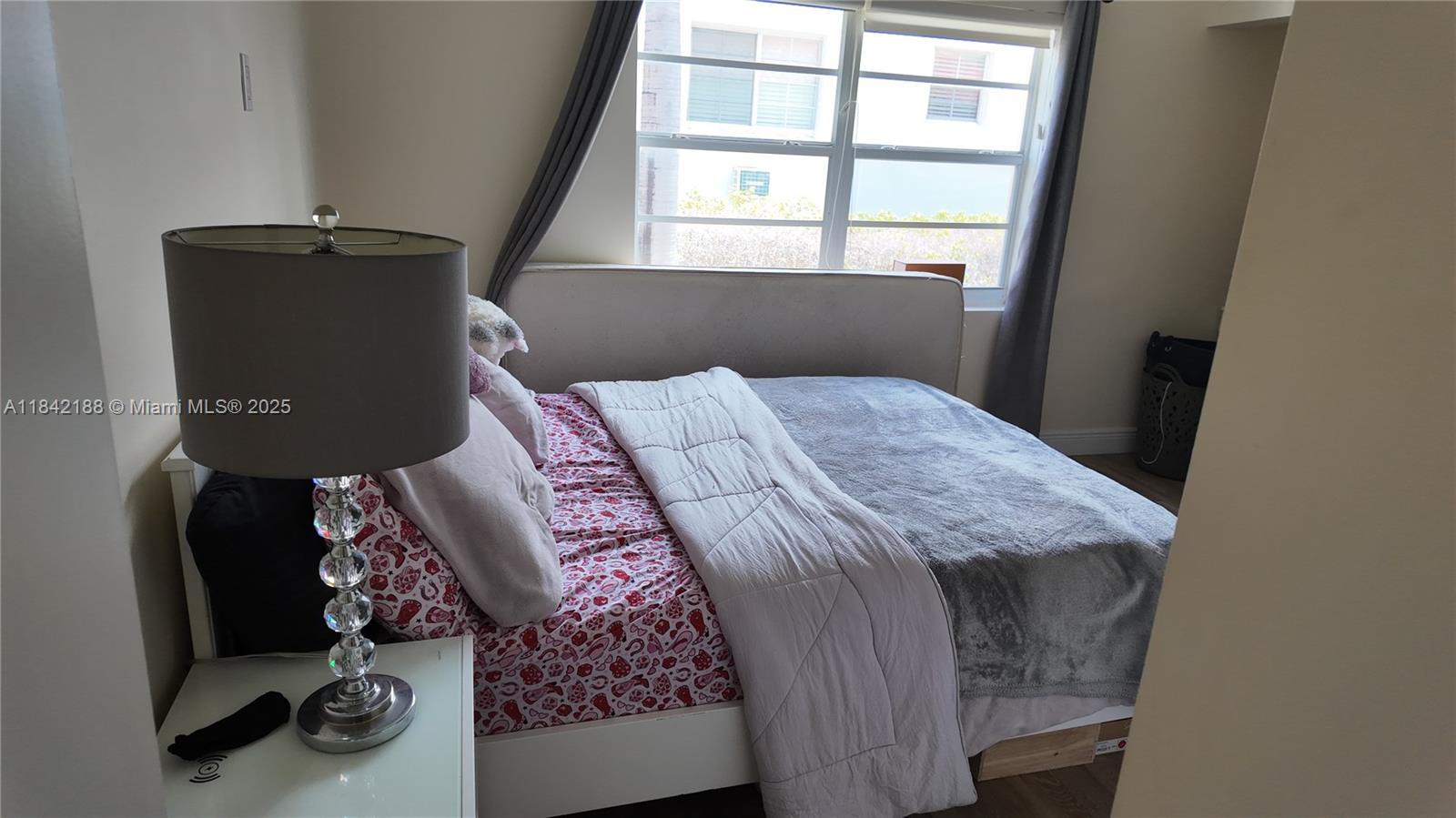 1535 MERIDIAN AVE CONDO - Residential