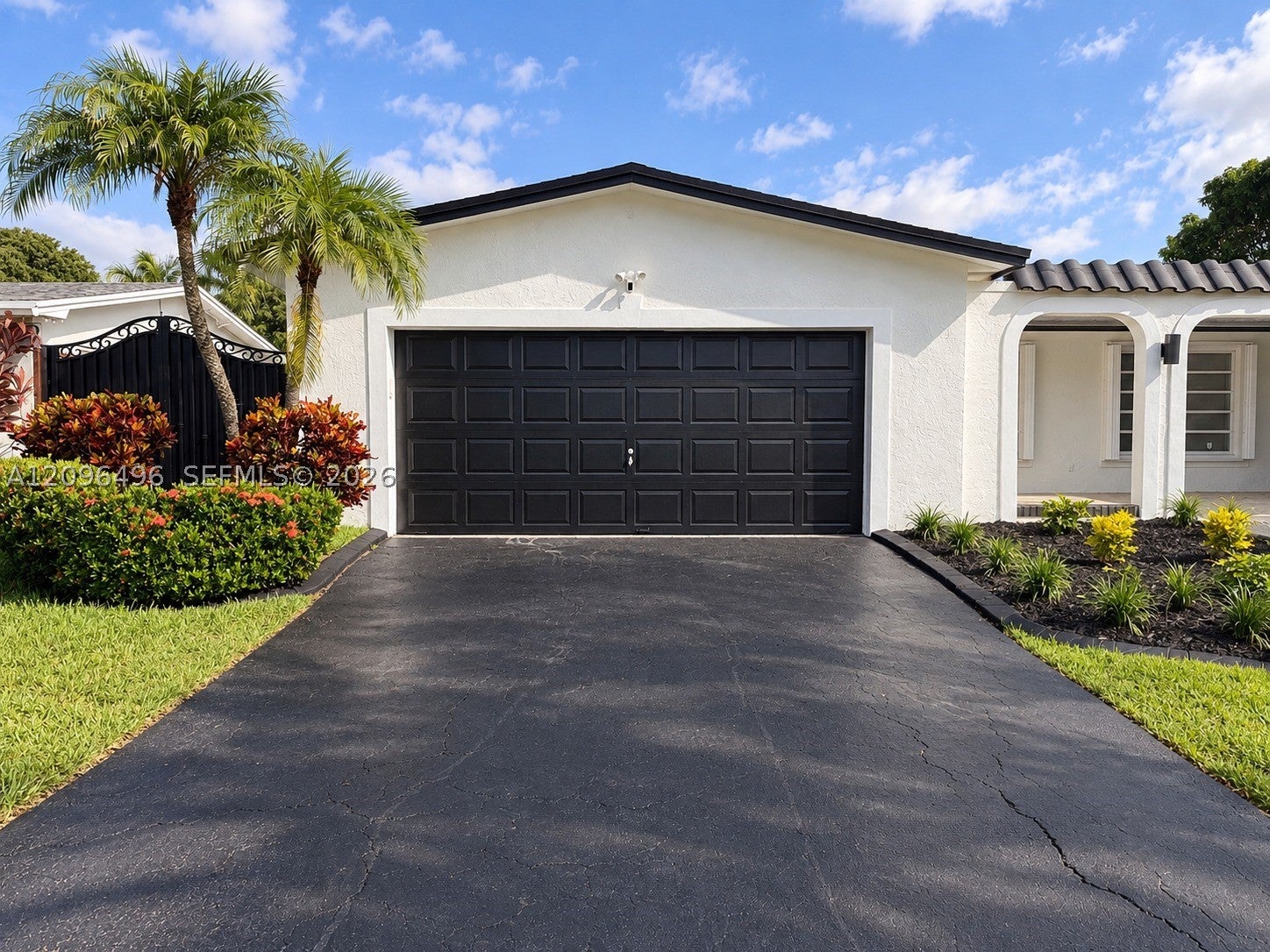 11701 NW 14th St, Pembroke Pines FL 33026