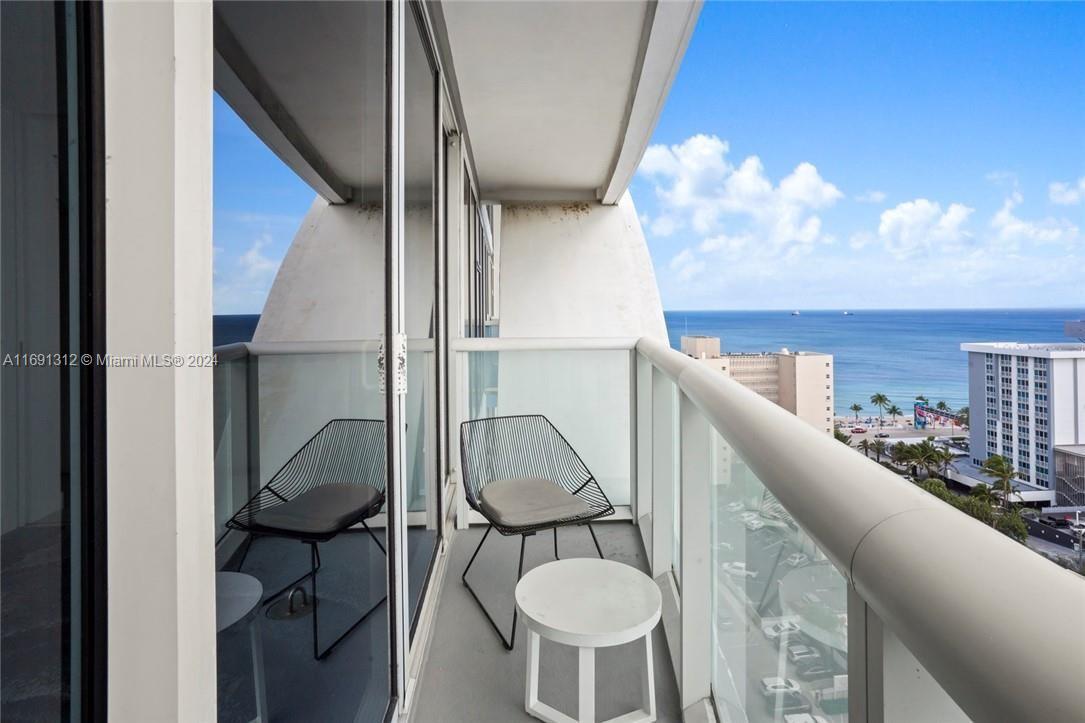 FORT LAUDERDALE RESIDENCE - Residential