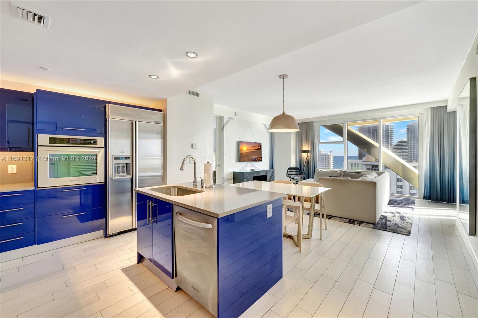 FORT LAUDERDALE RESIDENCE - Residential