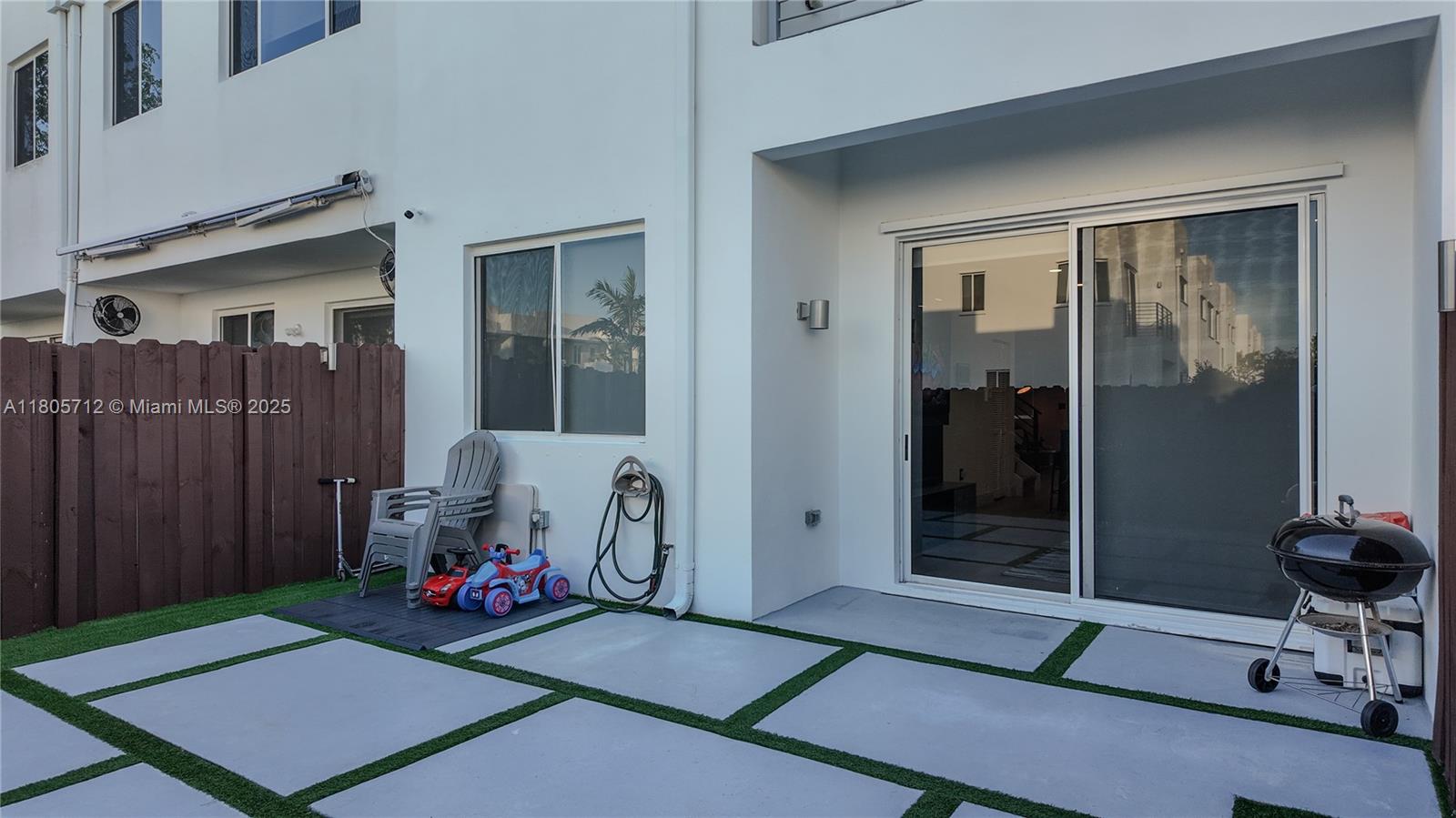 DORAL PALMS NORTH - Residential