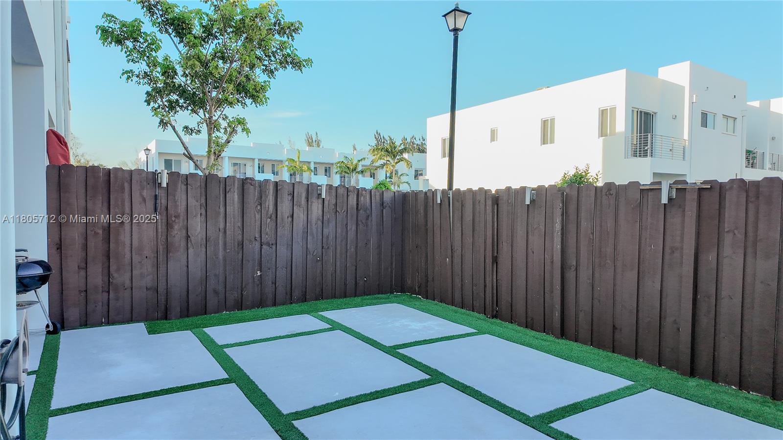 DORAL PALMS NORTH - Residential