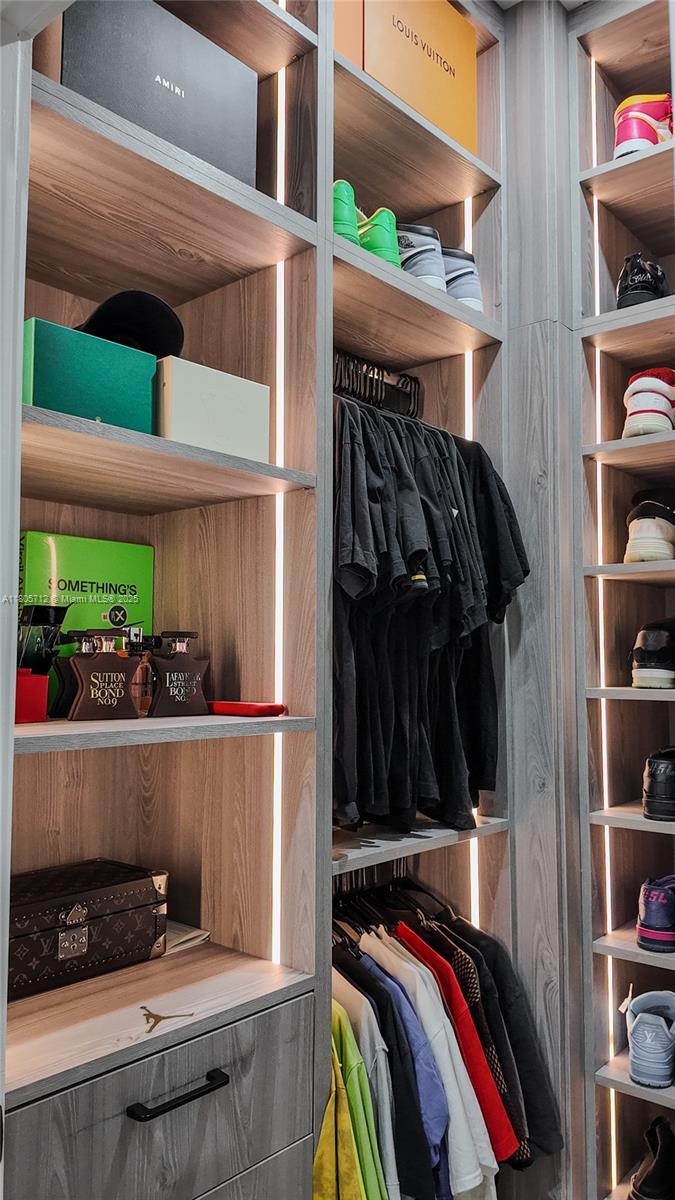 DORAL PALMS NORTH - Residential