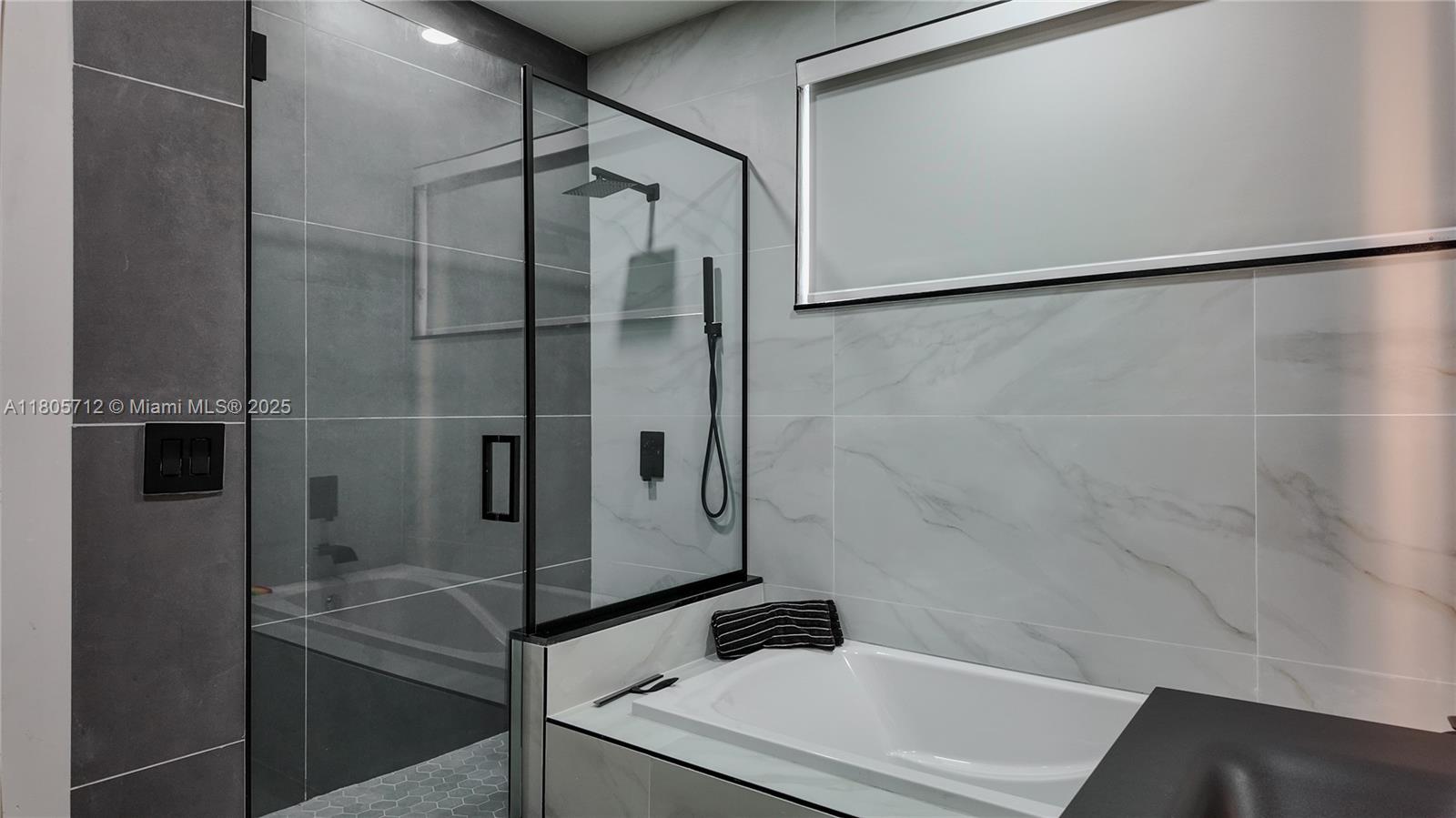 DORAL PALMS NORTH - Residential