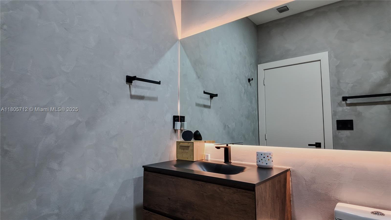 DORAL PALMS NORTH - Residential