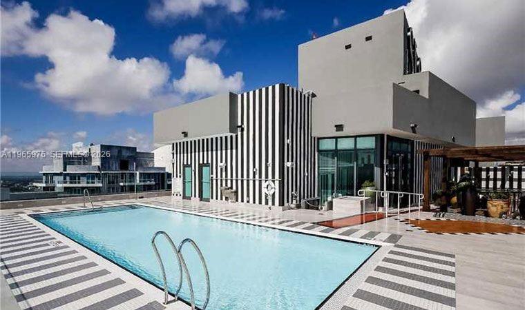 1300 S MIAMI AVENUE CONDO - Residential