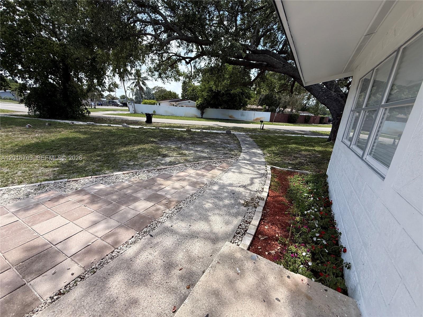 LAUDERDALE VILLAS - Residential Lease